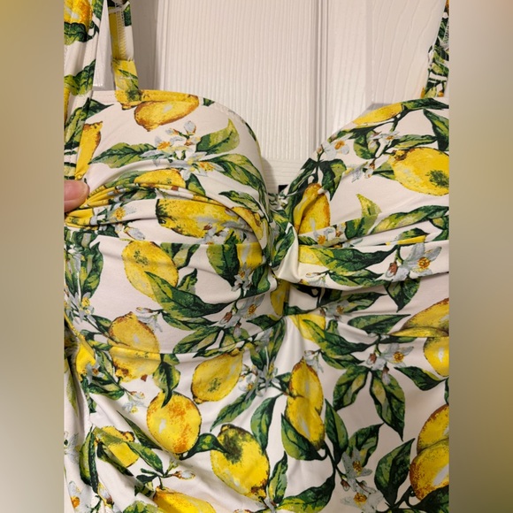 New NipTuck Swim one piece Lemon Print Swimsuit. Size 10. - Picture 2 of 5